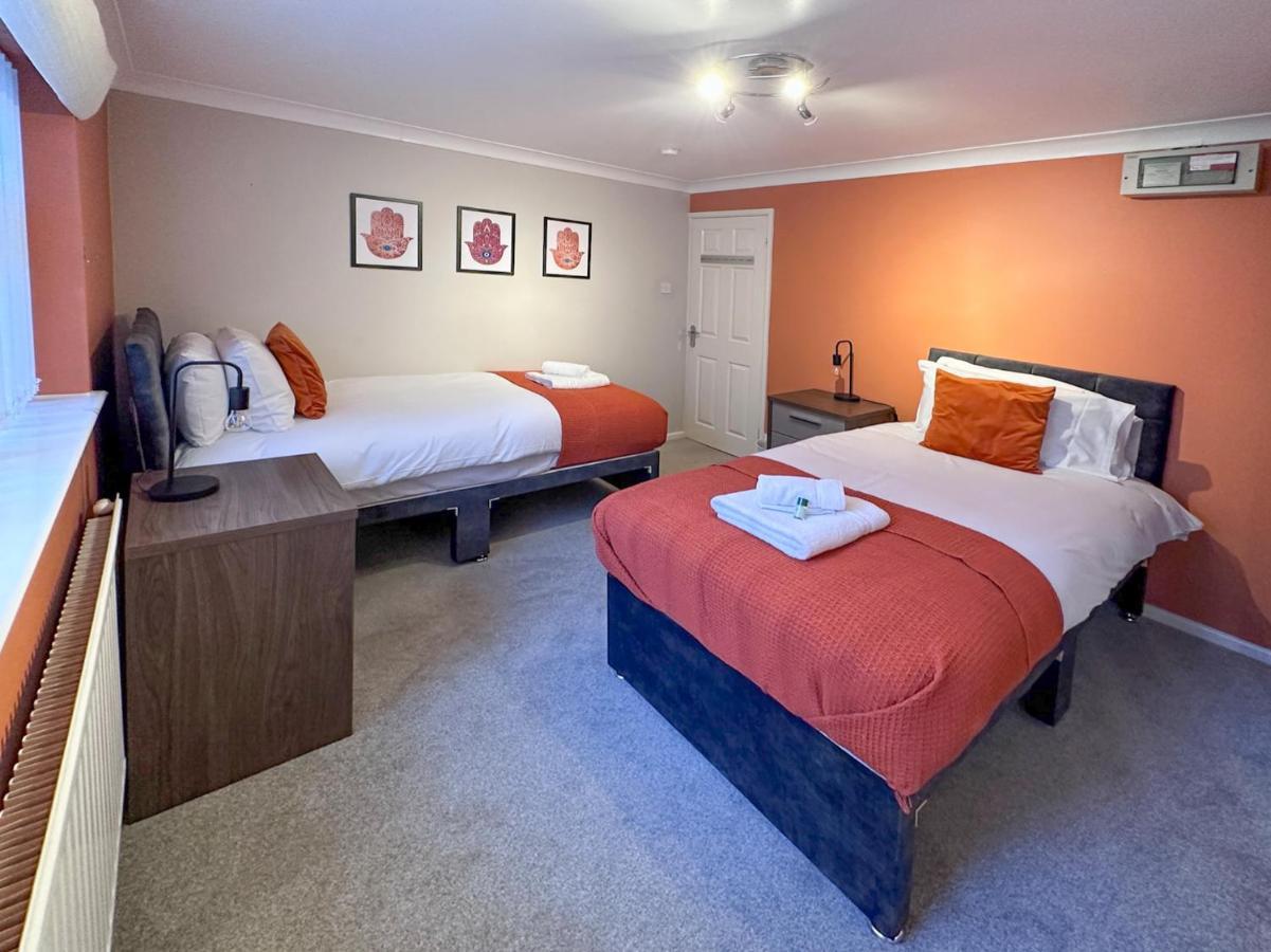 Blunsdon Lodge - Spacious Bungalow, High Speed Wi-Fi, Free Private Parking, Garden Swindon Eksteriør bilde